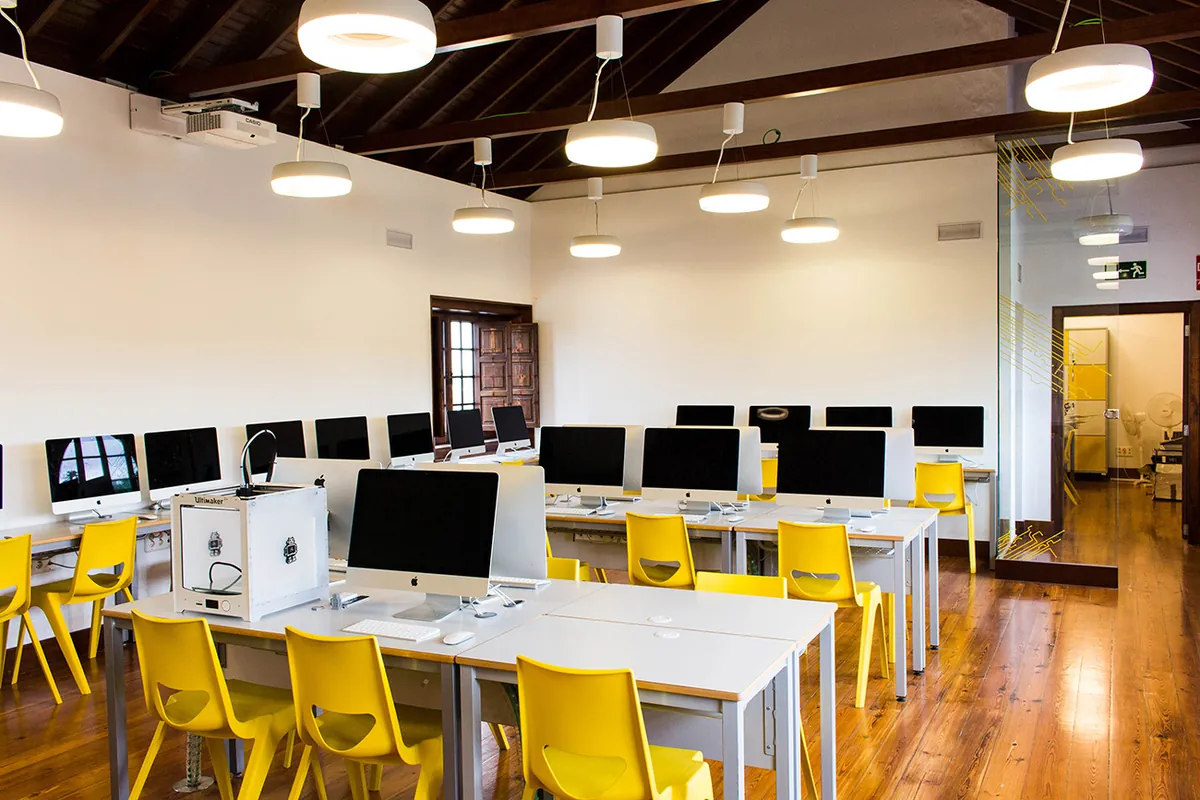 Colegio Brains Telde — aula de tecnología