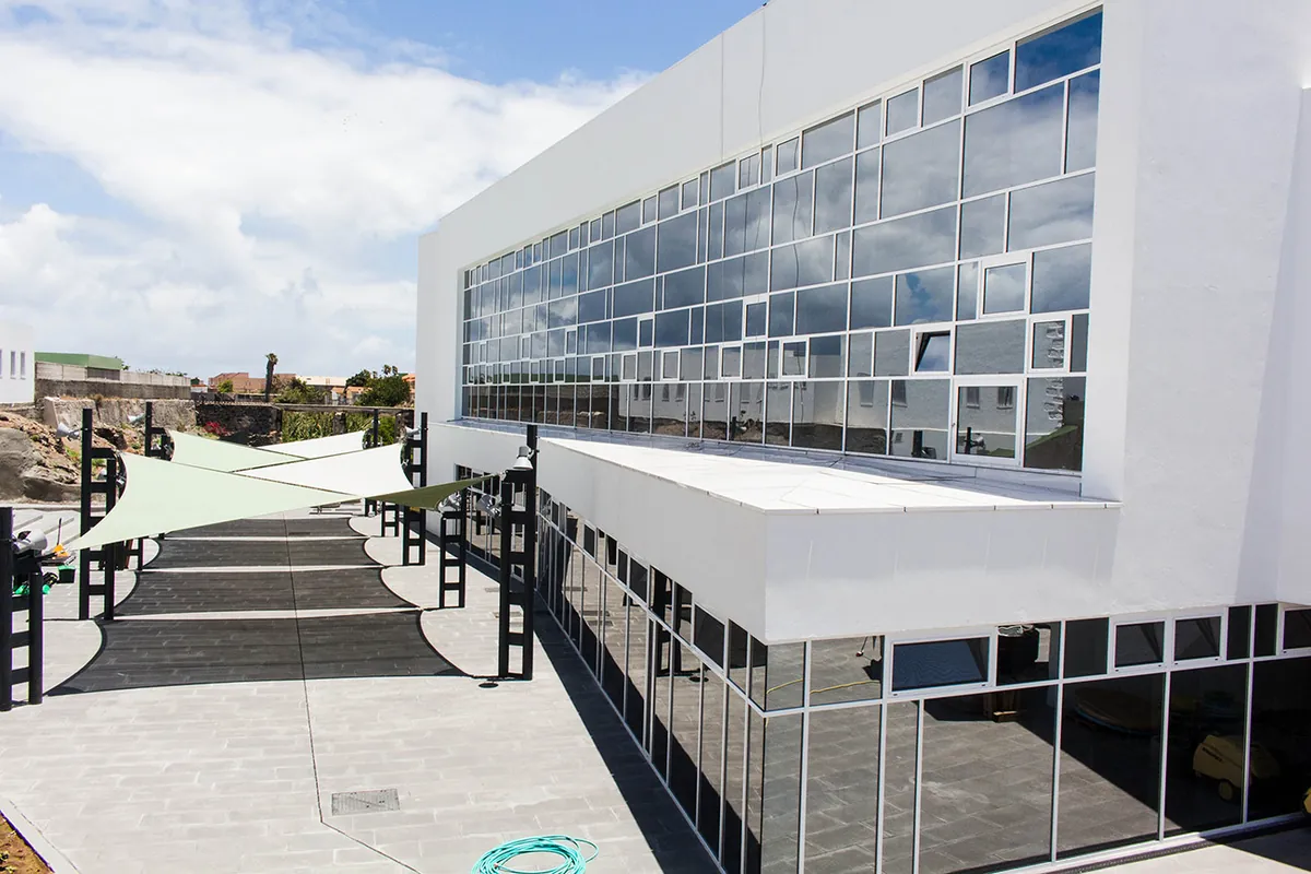 Colegio Brains Telde — fachada del centro