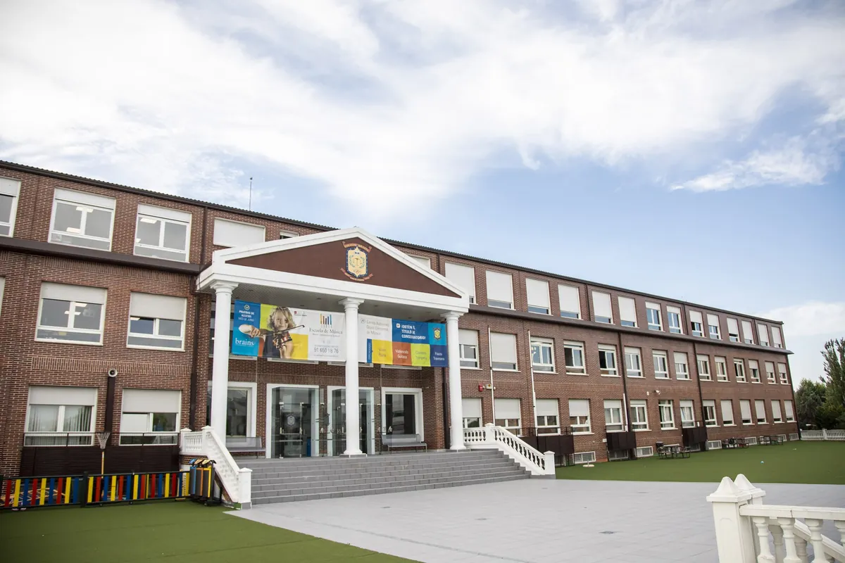 Colegio Brains La Moraleja — fachada del centro