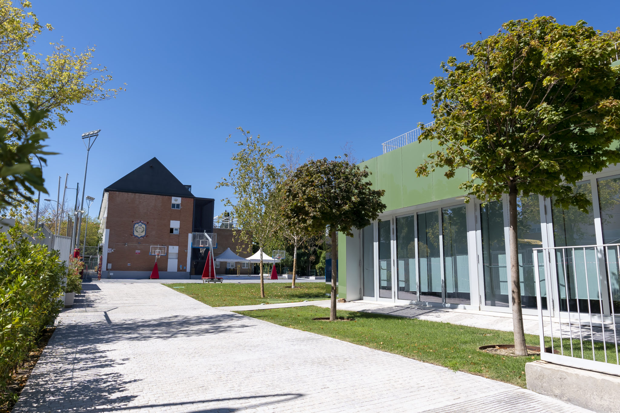Colegio Brains International School Arturo Soria Colegio Brains International School Arturo Soria